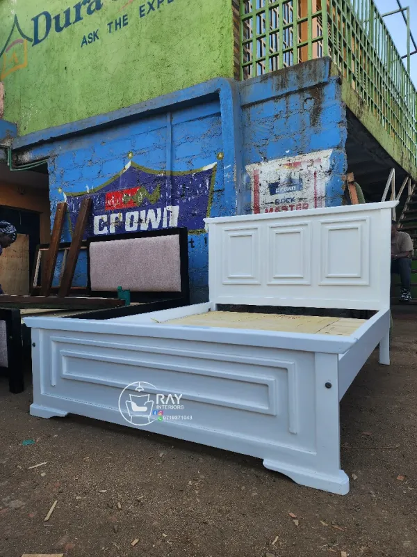 Queen size panel bed