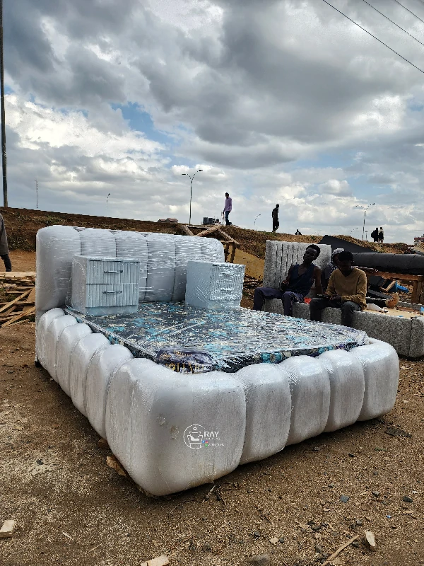Queen size bubble bed