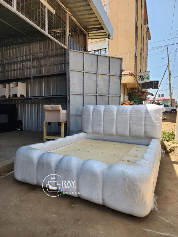 Queen size bubble bed