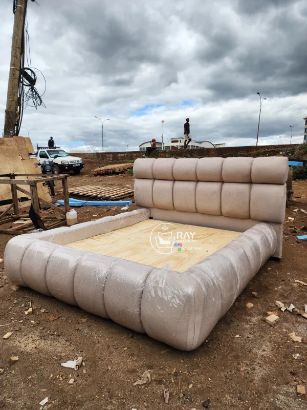 Queen size bubble bed